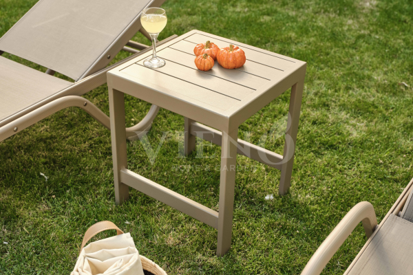 Alüminyum Tablalı Şezlong Sehpası (43x43cm)